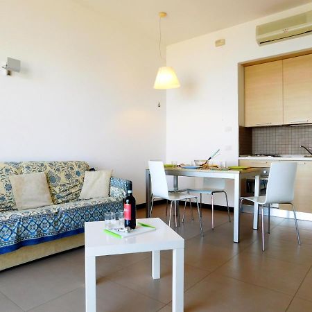 Bilocale Con Favolosa Vista Mare Леванто Екстериор снимка
